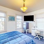 3Br Victorian Getaway With Loft, Near The Bay