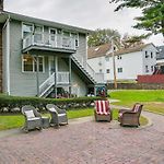 Boston Duplex W/ Foosball Table: 11 Mi To Downtown