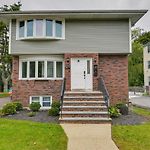 Boston Duplex W/ Foosball Table: 11 Mi To Downtown