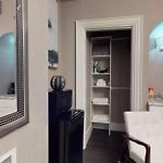 L 3-33 Stylish Private Studio In Boston!