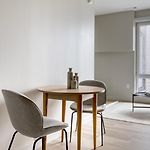 Brighton Jr 1Br W Gym Laundry On The River Bos-999
