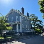 Beautiful 2-Bedroom, 2-Bath Townhouse