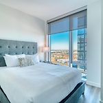 Luxury Apt With City Views
