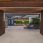 Blueground Revere Spa Gym Pool Wd Lounge Bos-1100