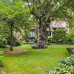 Enjoy Boston Private Patio On Montgomery Park