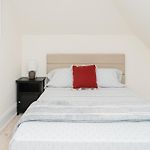 76-2 5Br Cozy Apartment In Boston