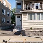 Tranquil 3Br Boston Apt W Balcony, Parking, Bathtub Near Franklin Park Zoo 303
