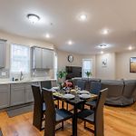 4Br Boston Apt - Pet Friendly & Free Parking, Near Mbta Station 2331