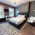 Premier Suites Bay Village