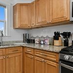 The Princeton Boston Luxurious Apartment - New! - Near Downtown Boston, Airport