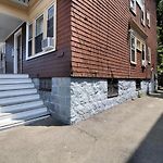 Comfortable And Central 3 Bed Apartment