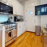 Renovated, Spacious Studio, Near Bc, Bu, Porch
