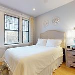 Renovated, Spacious Studio, Near Bc, Bu, Porch