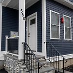 Pet-Friendly Modern 3Br 1St-Floor Apt Boston - Easy Franklin Park & Red Line Access 5581