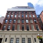 Airy Studio Downtown Boston Pet Friendly