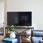 Pet Friendly - Elevator - Laundry In Bldg - Fidi