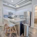 Pet Friendly Downtown Boston Elevator Washer Dryer