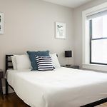 1 Bedroom In Heart Of Theater District Walk Anywhere