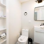 Modern Bright Back Bay Studio