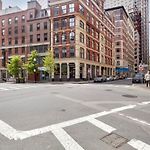 Lux 2Br In The Heart Of Fidi