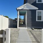 85B Brand New Apartment 3Br, 2Ba, Walk To Transit, Near Boston