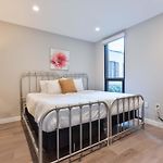 Luxury 2Br North End Retreat
