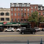 Luxury 2Br North End Retreat