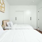 Back-Bay Lux Central 2Br Condo With Rooftop And Parking