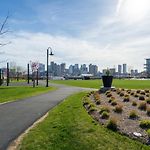 Boston Skyline Stay 1Br With City Views