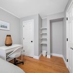 Easy Commute South Boston 4Br 1Bth Apartment