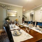 Renovated 4Br3Ba Escape - Near Public Transportation