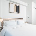 North End 2Br Condo W Pool & Gym