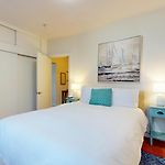 Renovated 1Bed, Steps To Mbta, Shops & Restaurants
