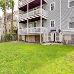 4 Mi To Fenway Park: Pet-Friendly Dorchester Apt!