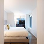 Exclusive 2Br Apt Downtown Seaport