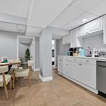 Vintage 2Br Apt In Boston With Free Parking