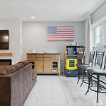 Heart Of Southie - Hot Tub + Walk To Top Bars