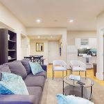 2 Bedroom Unit In The Heart Of Back Bay