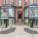 Back Bay Studio W Wd Nr Copley T Bos-782
