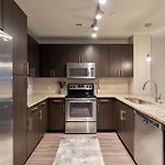 Stylish Apt Downtown Seaport