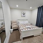 1-Bedroom Apt-9B1 20 Minutes To Downtown Boston