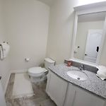 3-Bedroom Apt-9W2 20-Minuite To Downtown Boston