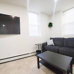 1-Bedroom Apt-7B1 20-Minuite To Downtown Boston