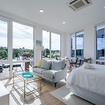 Boston Landing Luxury Studio, Roof Deck, Near Mbta
