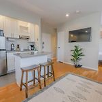 Light Filled Studio In Back Bay