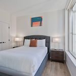 Luxury Modern Apt Heart Of Seaport