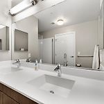 Beautiful Centrally Located 3 Bedroom Apt