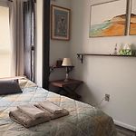 Private Rooms, Shared Bath In A Private Home Minutes From Logan Airport