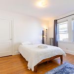 152 Quite & Bright & Spacious Apt In Brighton