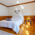 154 Quite & Bright & Spacious Apt In Brighton